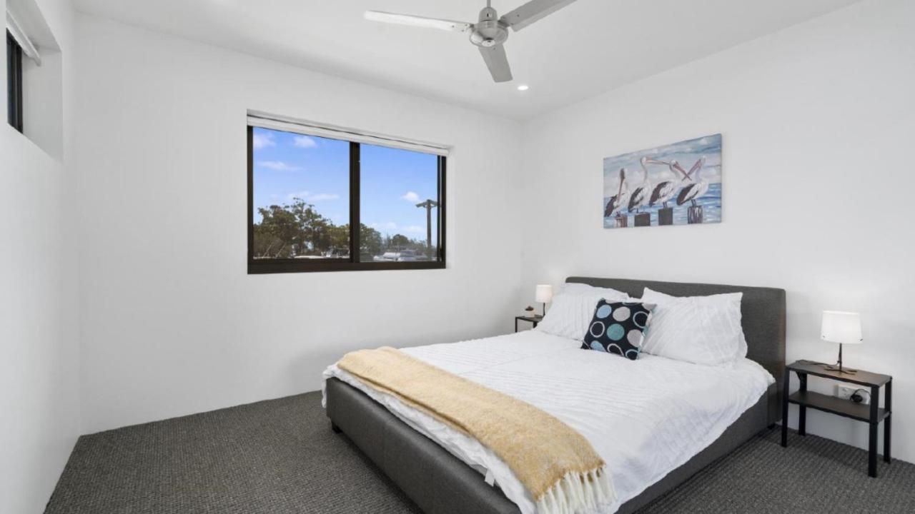 Anchors Away - Waterfront Unit Apartment *